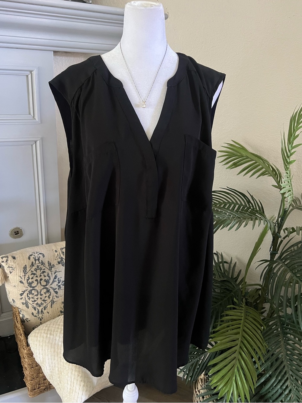 torrid Harper Black Semi Sheer V-Neck Tunic